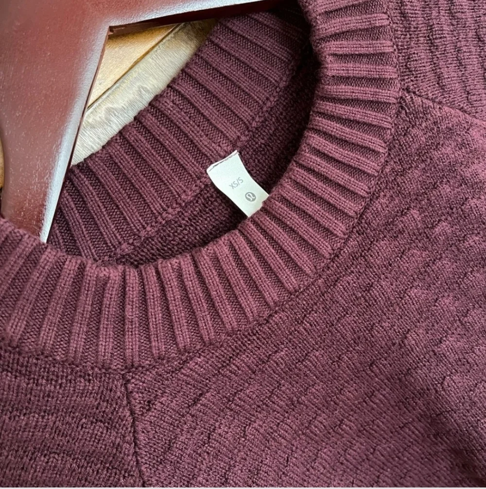 Lululemon Texture Play Crew Sweater Cassis Maroon Cashmere Size XS S NWT - Picture 4 of 11